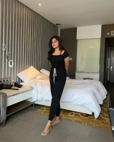 Call Girls Khargone Cash On Delivery